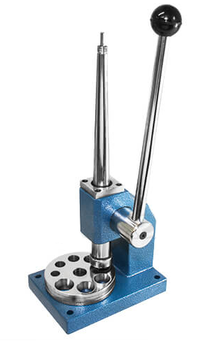 Dispozitiv pentru largirea si micsorarea inelelor